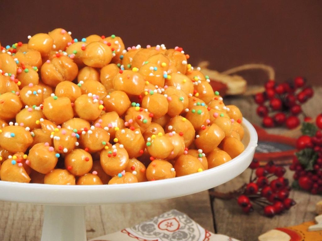 Struffoli Dolce di Natale della Campania