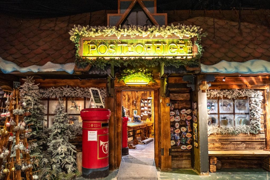 Dove abita Babbo Natale: i villaggi di Natale del mondo